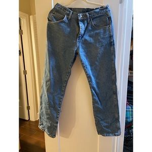 Mens Classic Straight Fit Wranglers 33x30